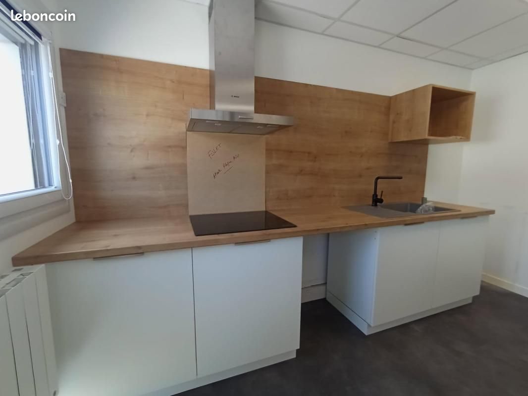 Appartement à louer, 68m², Montréal-la-Cluse
