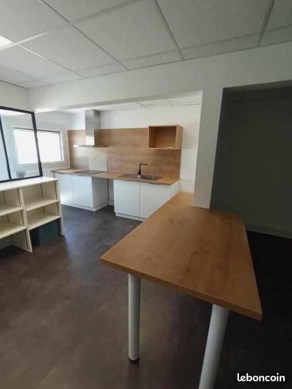 Appartement à louer, 68m², Montréal-la-Cluse