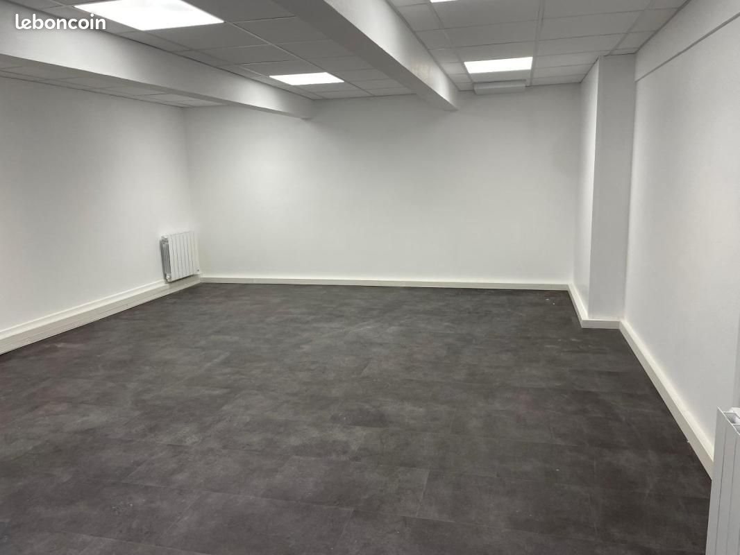Appartement à louer, 68m², Montréal-la-Cluse