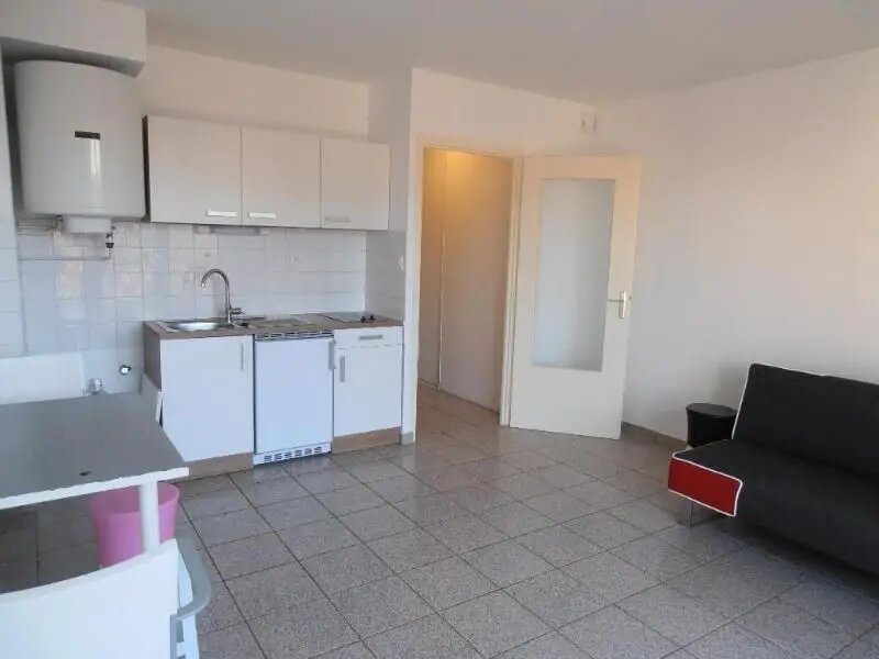 Appartement à louer, 24m², Montréal-la-Cluse