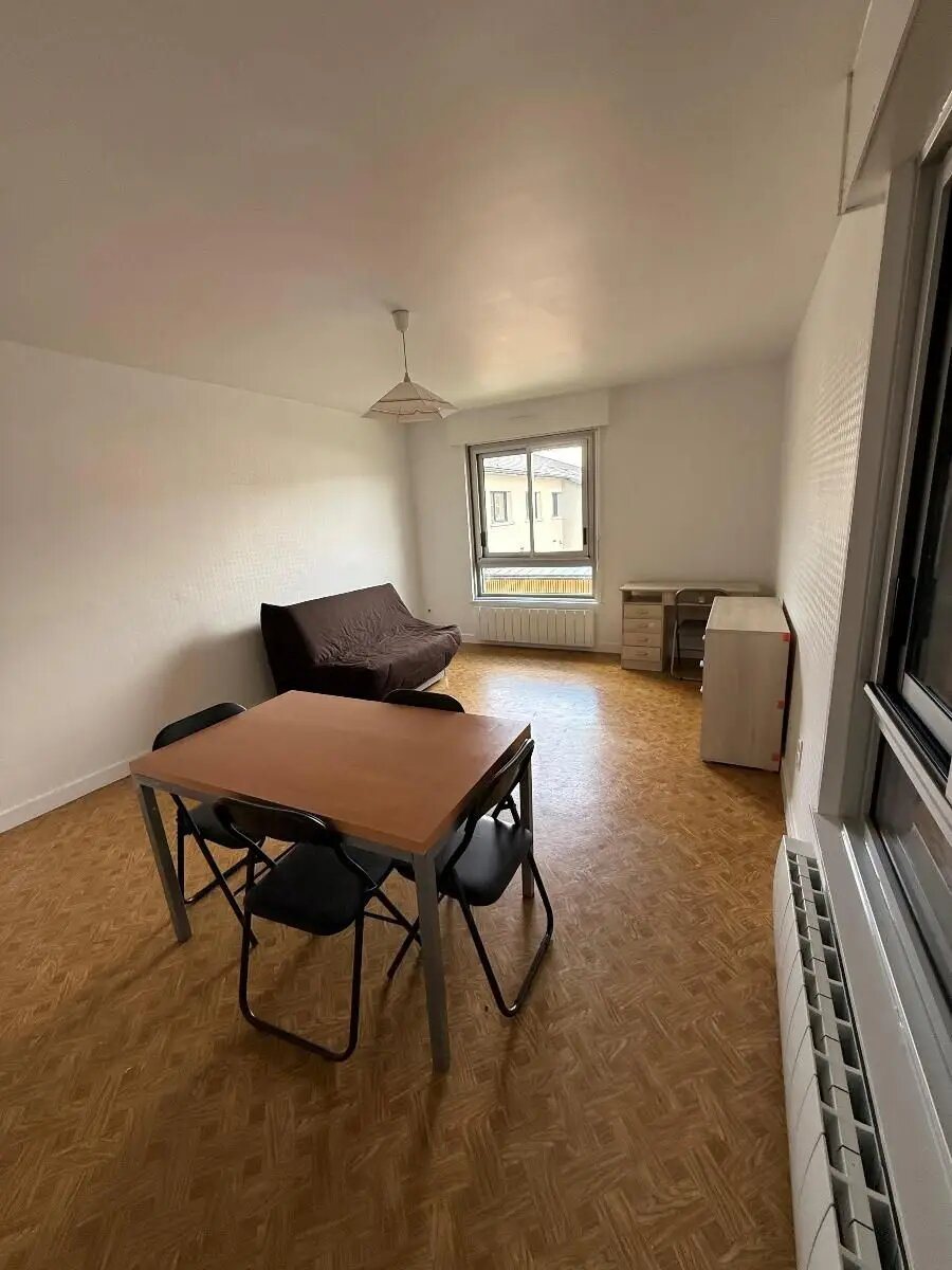 Appartement à louer, 28m², Montréal-la-Cluse