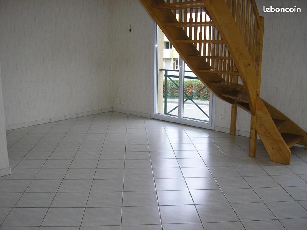 Appartement à louer, 58m², Montréal-la-Cluse