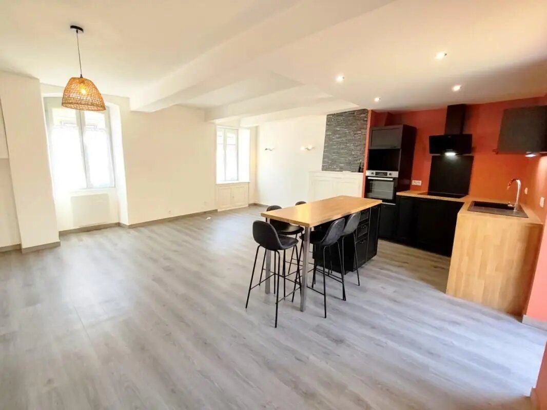 Maison à louer, 78m², Crémieu