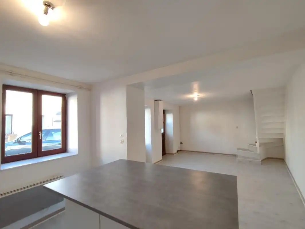 Appartement à louer, 49m², Hières-sur-Amby