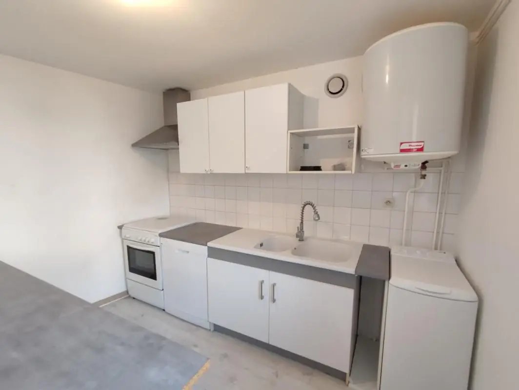 Appartement à louer, 49m², Hières-sur-Amby