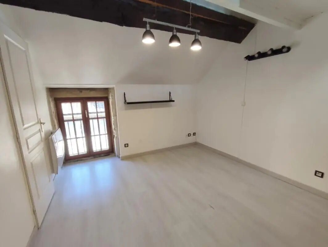 Appartement à louer, 29m², Crémieu