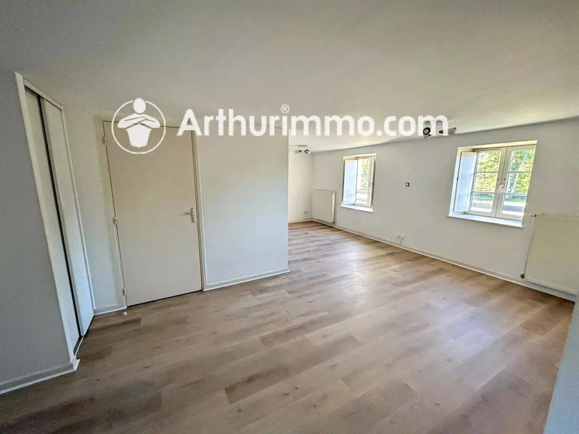 Appartement à louer, 106m², Saint-Didier-de-Formans
