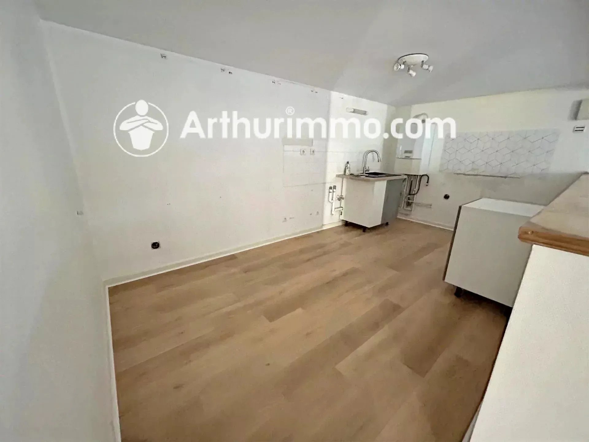 Appartement à louer, 106m², Saint-Didier-de-Formans