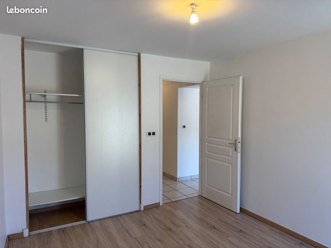 Appartement à louer, 45m², La Côte-Saint-André