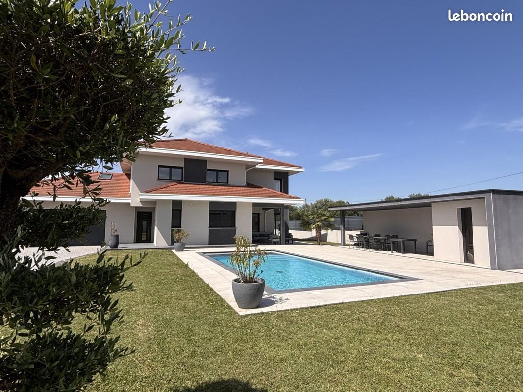 Maison à vendre, 160m², Saint-Etienne-de-Saint-Geoirs
