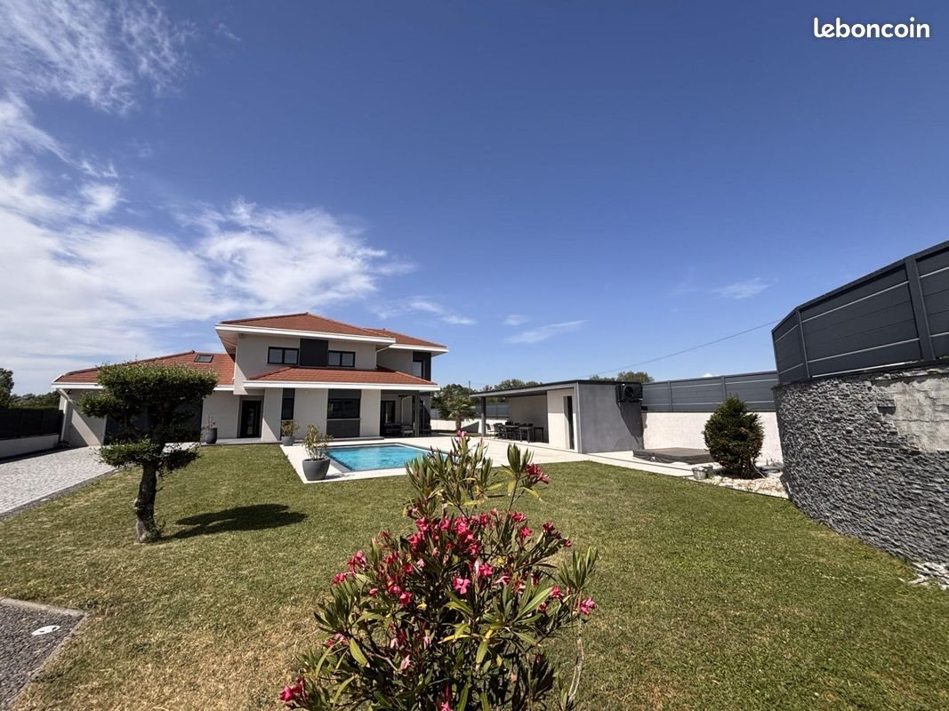 Maison à vendre, 160m², Saint-Etienne-de-Saint-Geoirs