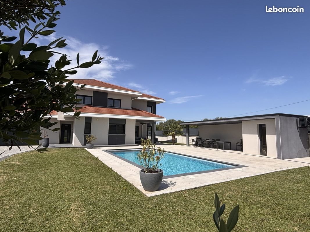 Maison à vendre, 160m², Saint-Etienne-de-Saint-Geoirs