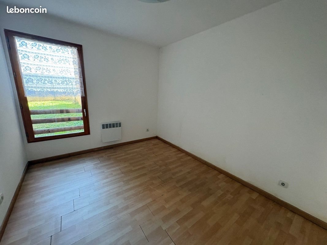 Appartement à vendre, 70m², Saint-Etienne-de-Saint-Geoirs