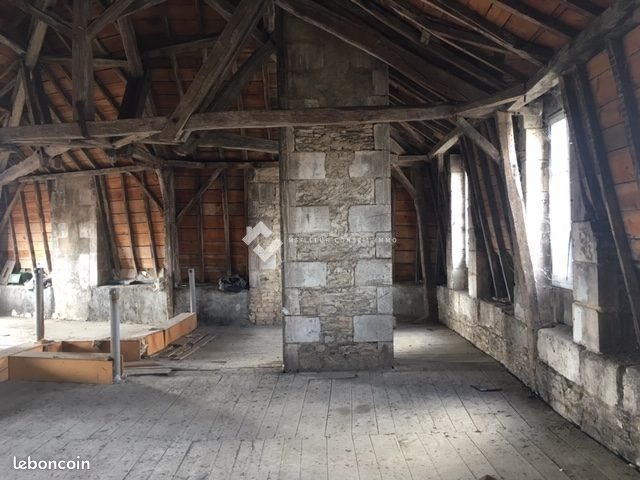 Appartement à vendre, 375m², Neuville-de-Poitou