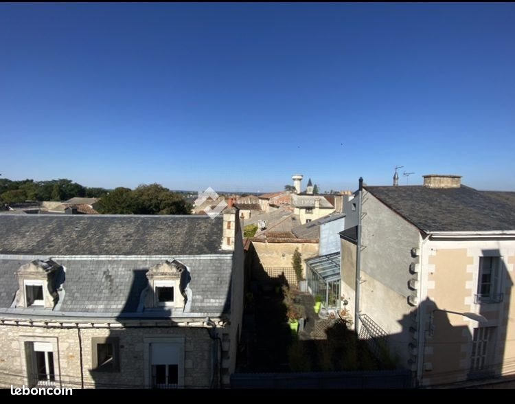 Appartement à vendre, 375m², Neuville-de-Poitou