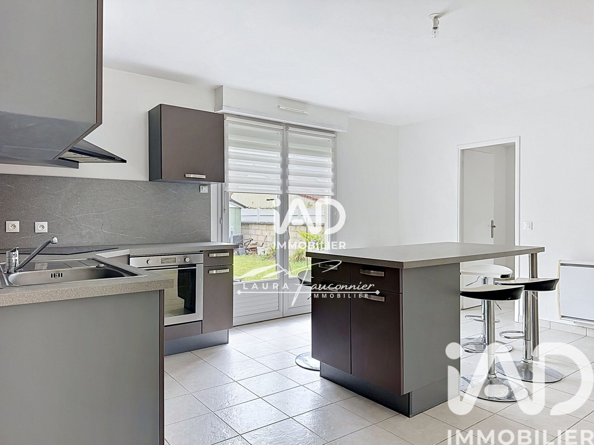 Maison à vendre, 82m², Péroy-les-Gombries