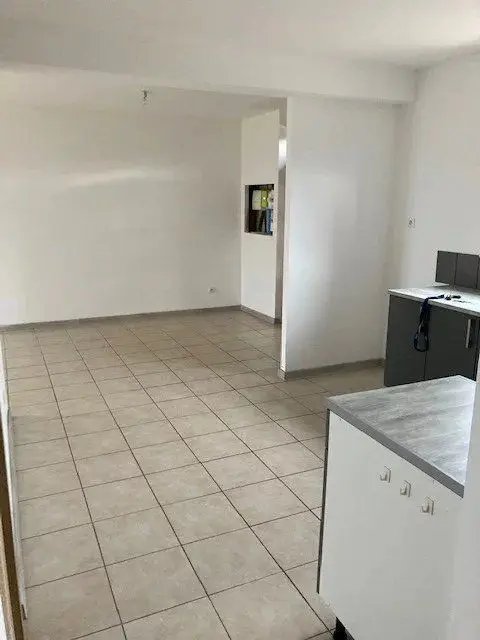 Maison à louer, 61m², Sombernon