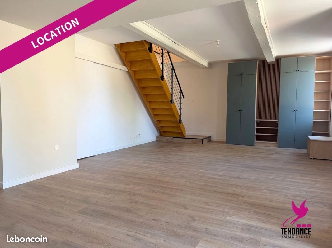 Maison à louer, 160m², Larra