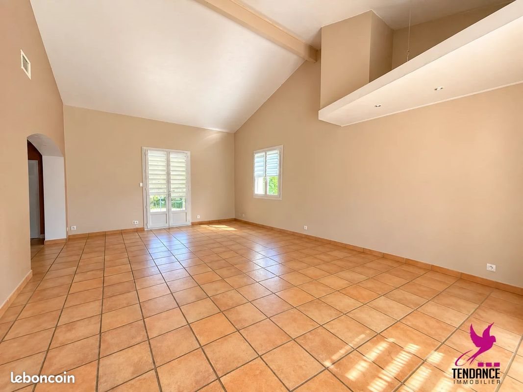 Maison à vendre, 108m², Larra