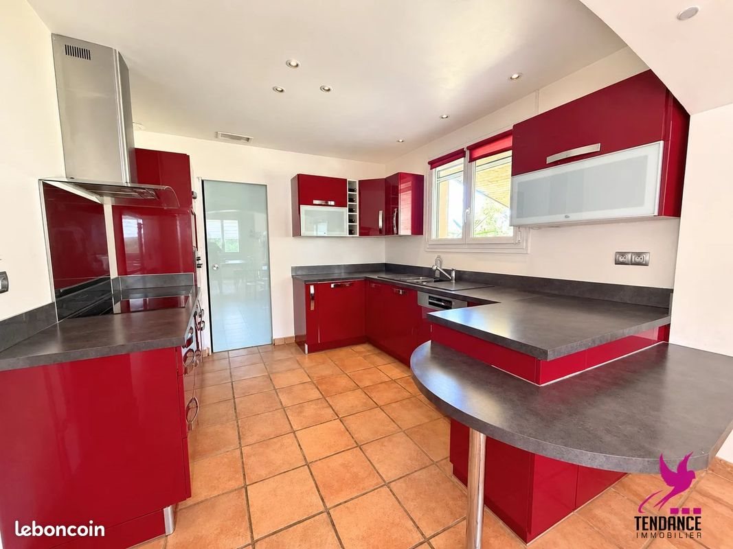 Maison à vendre, 108m², Larra