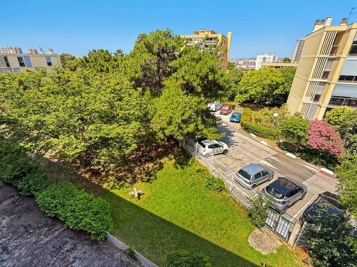 Appartement 5 pièces 75 m² · à Marseille 10ème · 75 m² · 240 000 €