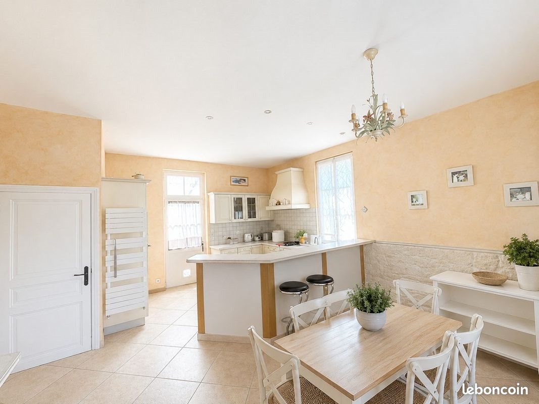 Maison à vendre, 156m², Monts