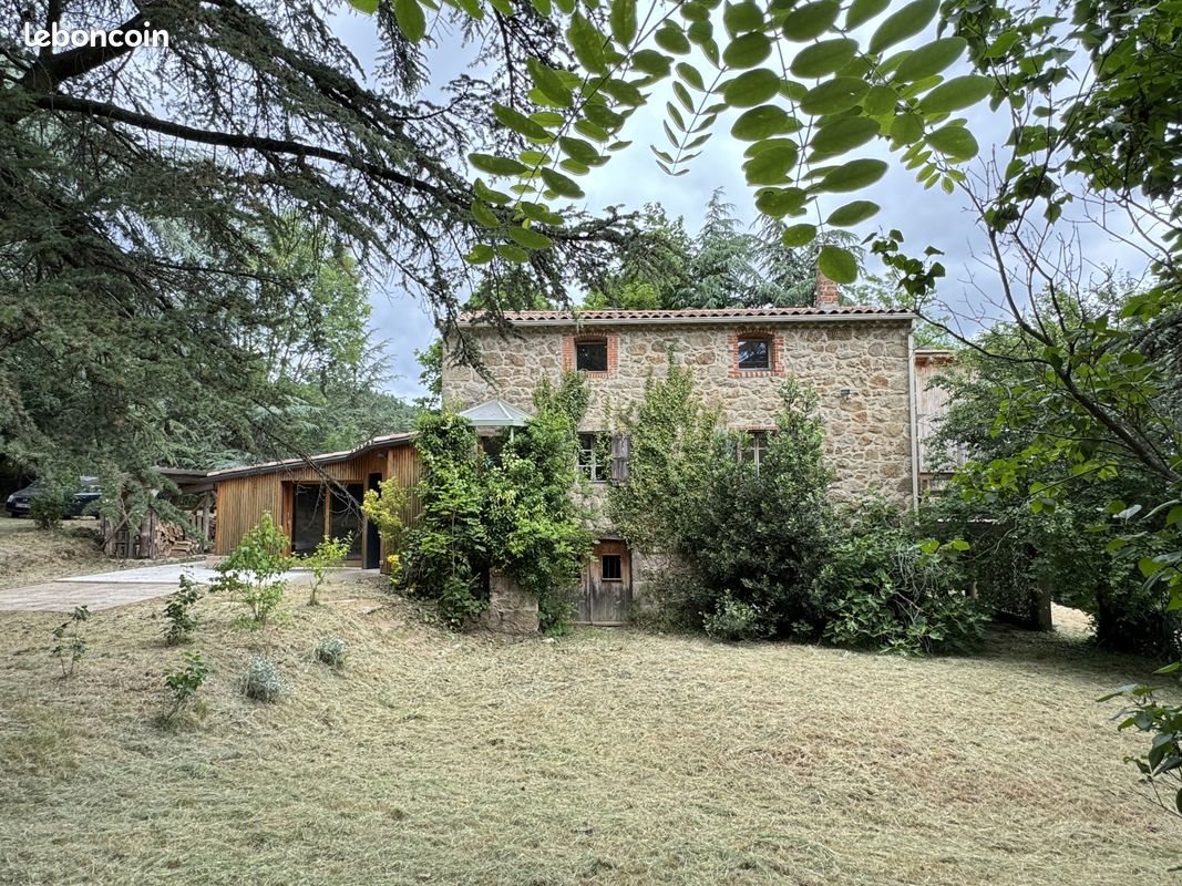 Maison à louer, 120m², Saint-Romain-d'Ay