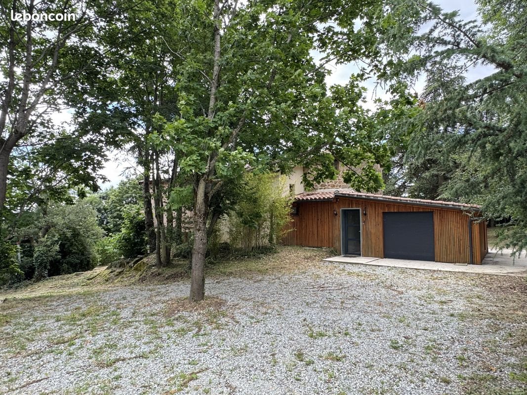 Maison à louer, 120m², Saint-Romain-d'Ay