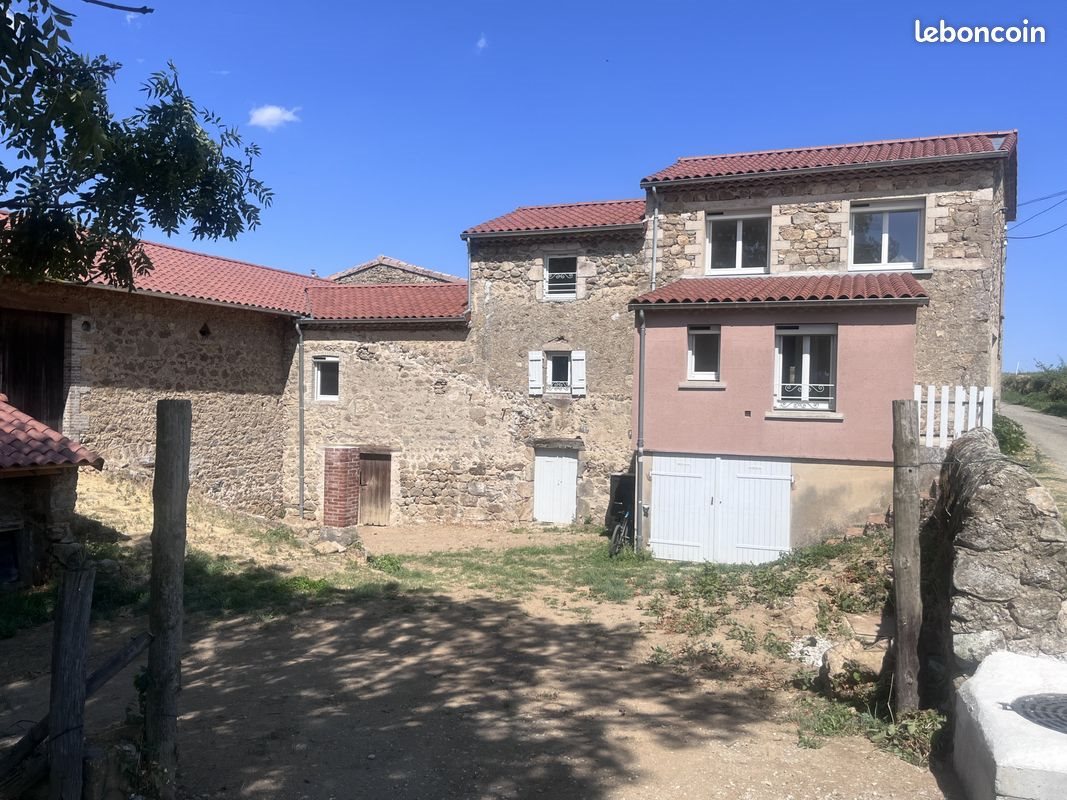 Maison à louer, 101m², Eclassan