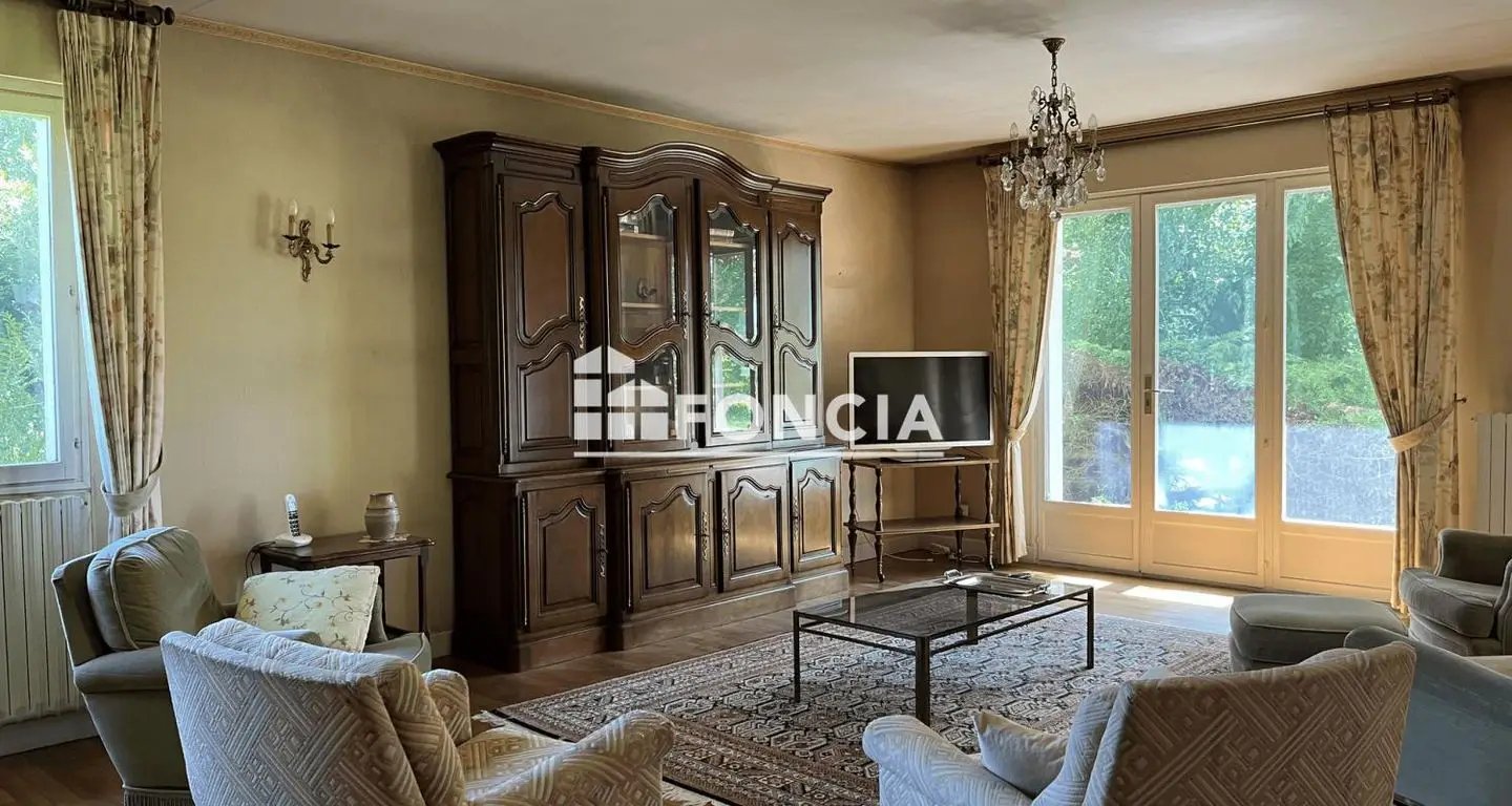 Maison à vendre, 252m², Chalandry
