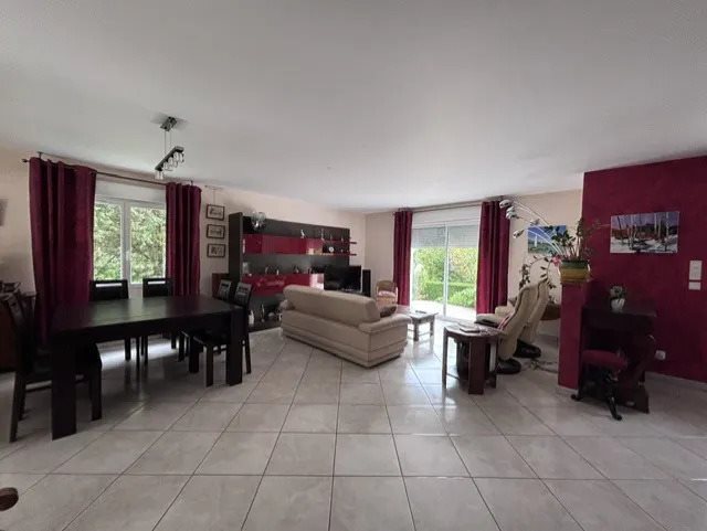 Maison à vendre, 118m², Saint-Amand-sur-Fion