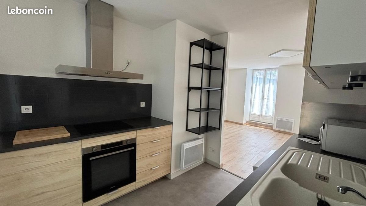 Appartement à louer, 82m², Coux