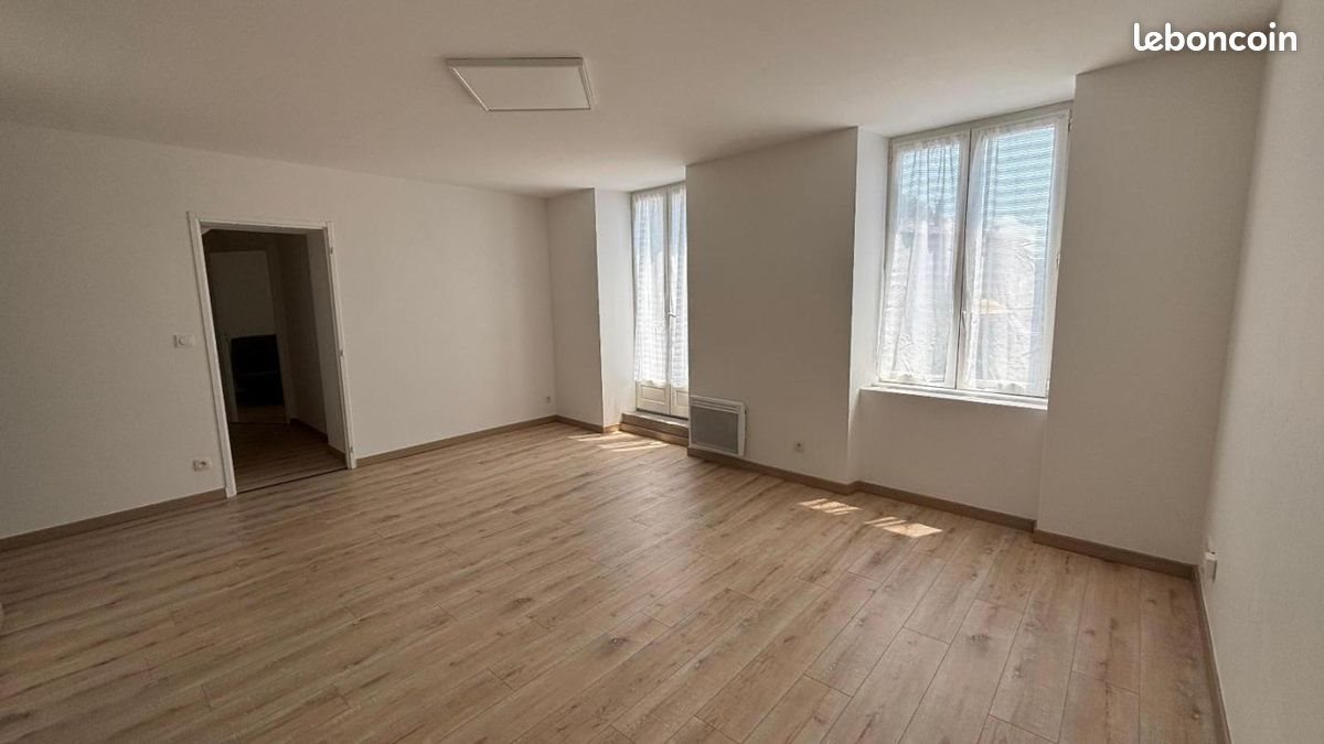 Appartement à louer, 82m², Coux