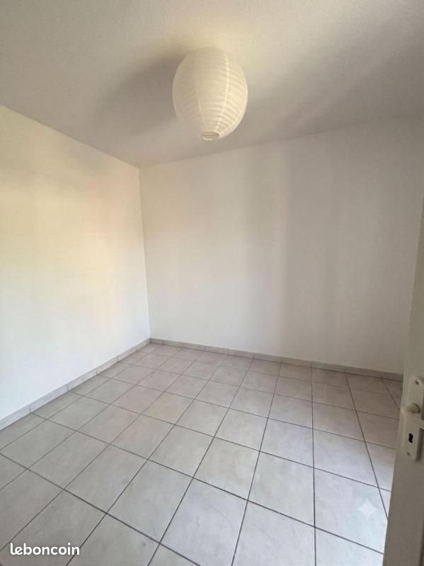 Appartement à louer, 19m², Privas