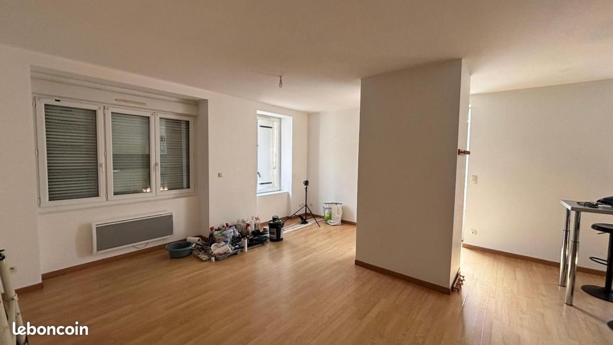 Appartement à louer, 81m², Coux