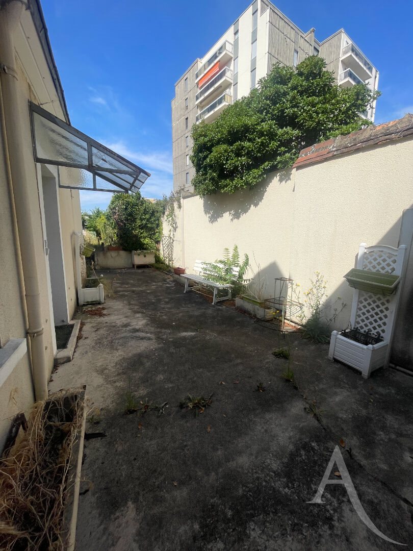 Maison à vendre, 207m², Châteauroux