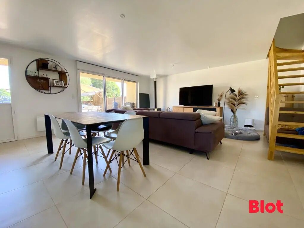 Maison à vendre, 123m², Saint-Uniac