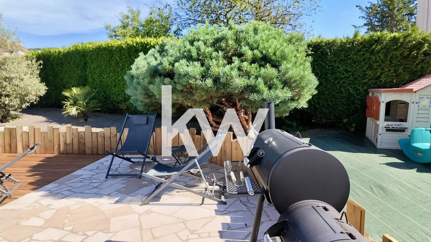 Maison à vendre, 170m², Le Chambon-Feugerolles