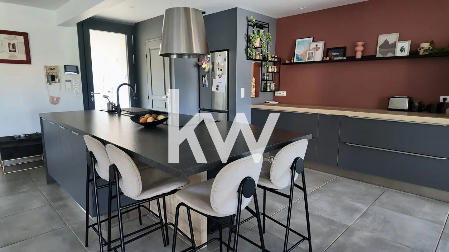 Maison à vendre, 170m², Le Chambon-Feugerolles