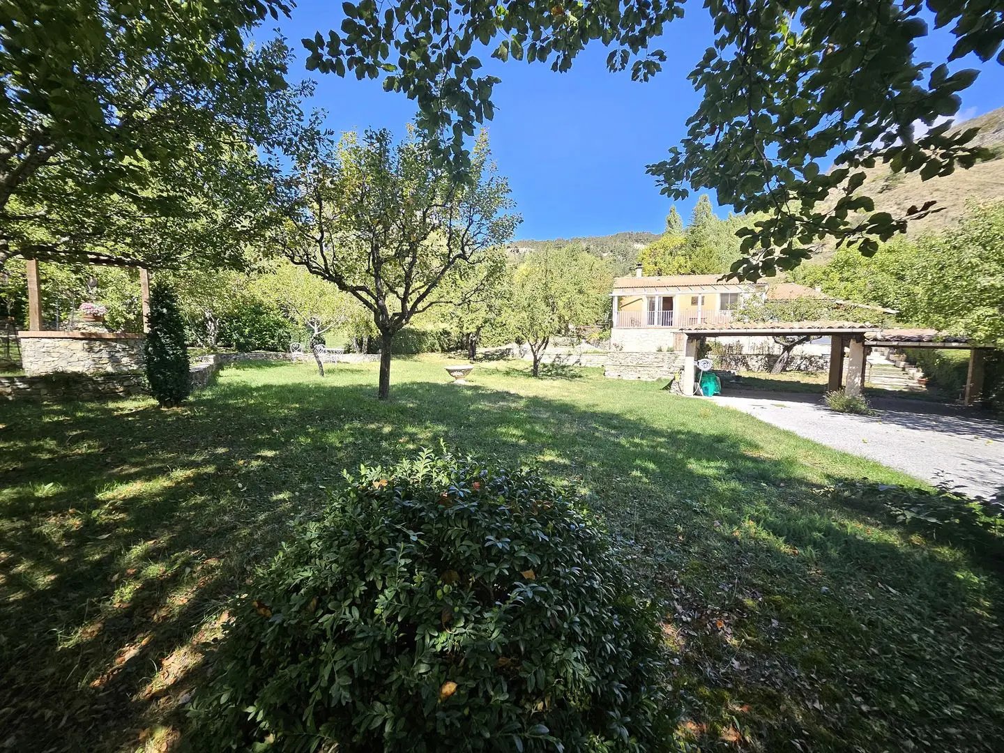 Maison à vendre, 78m², Castellane