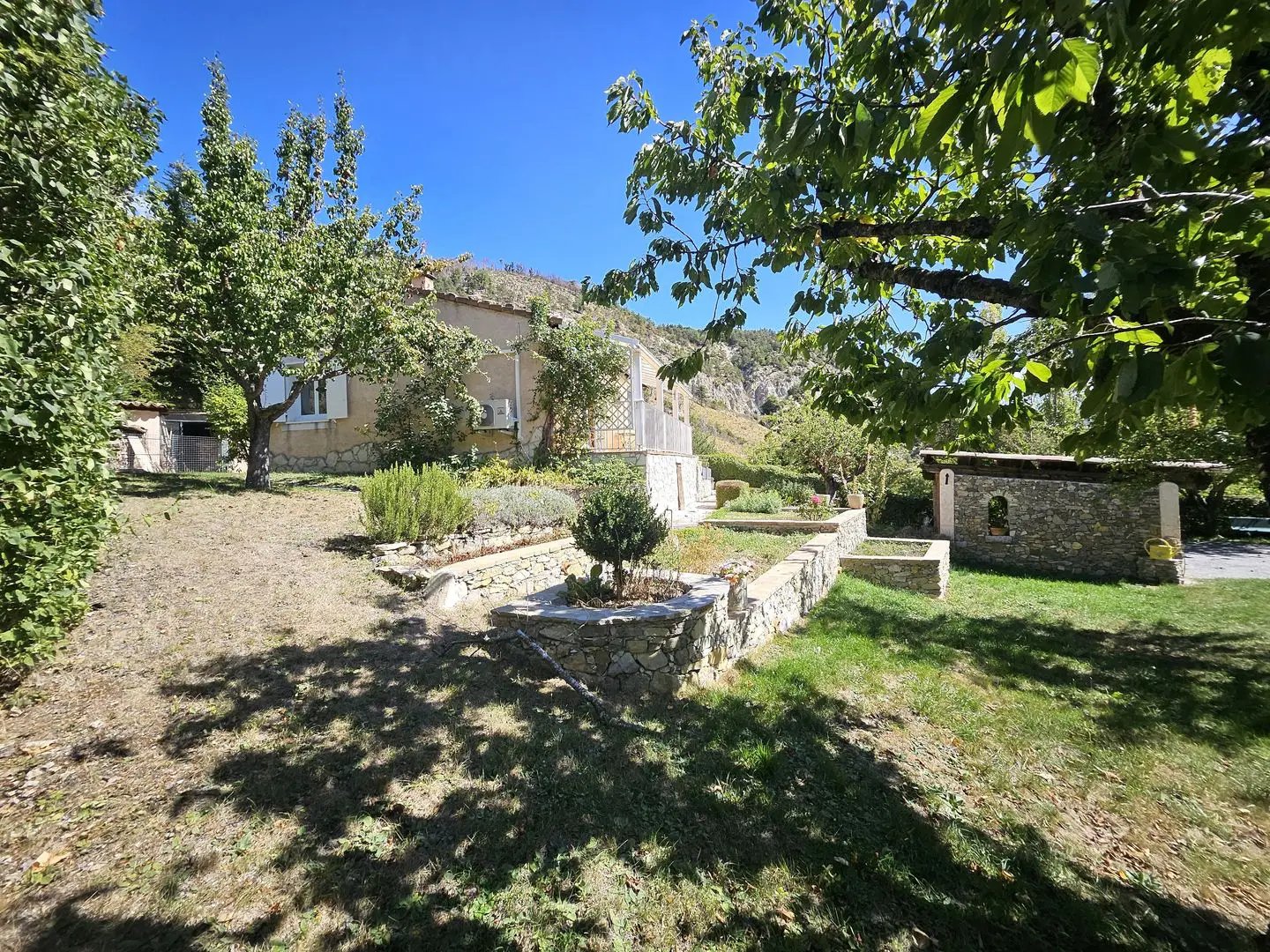 Maison à vendre, 78m², Castellane