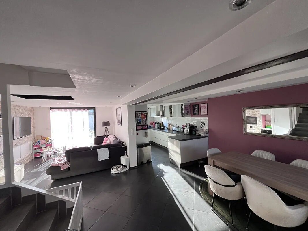 Maison à vendre, 101m², Lésigny