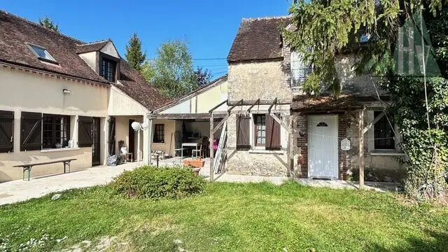 Maison à vendre, 169m², Hermé