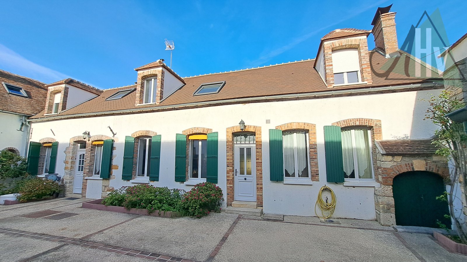 Maison à vendre, 245m², Courlon-sur-Yonne