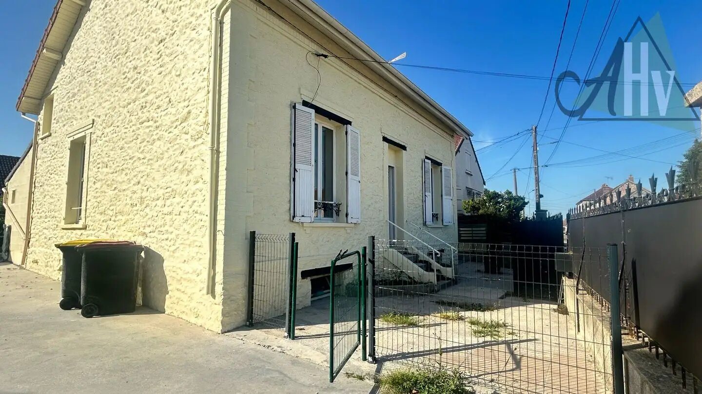 Maison à vendre, 122m², Saint-Hilliers