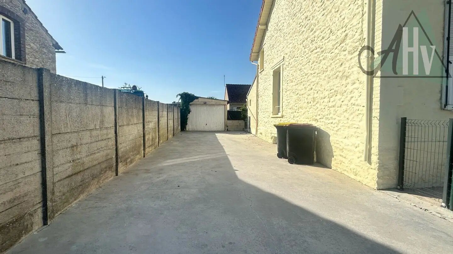 Maison à vendre, 122m², Saint-Hilliers