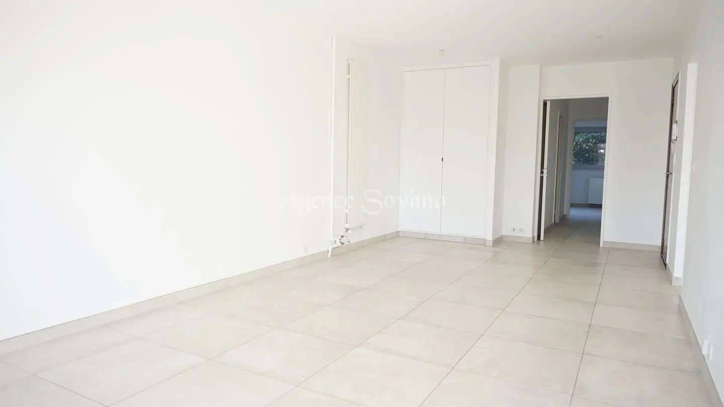 Appartement à louer, 69m², Mandelieu-la-Napoule