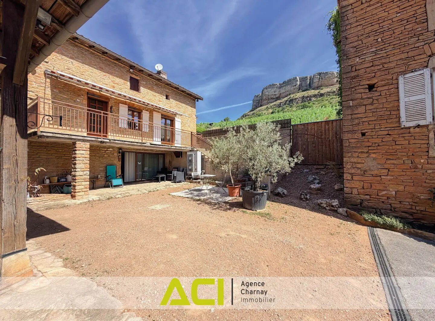 Maison à vendre, 216m², Vergisson