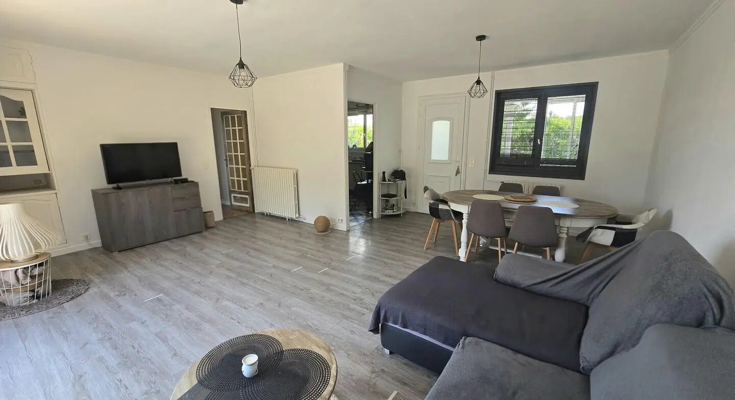 Maison à vendre, 102m², Dangé-Saint-Romain