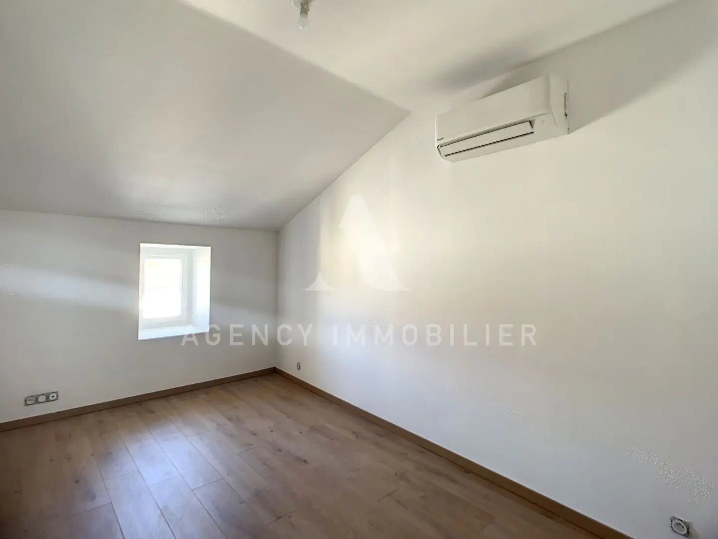 Appartement à louer, 65m², Noves